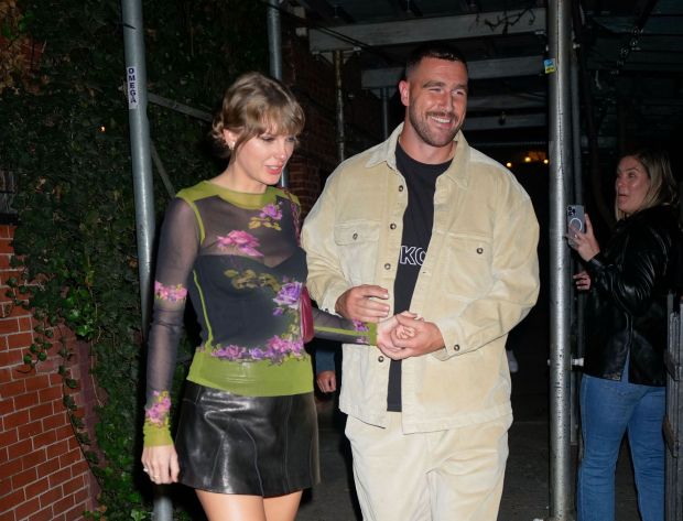 Taylor Swift and Travis Kelce have dinner at Waverly Inn on October 15, in New York City. (Gotham/GC Images/Getty Images)