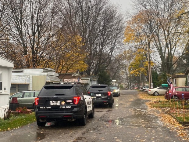 Mentor Police still on scene a day later at Mentor Greens Mobile Estates following a shooting on Nov. 16. (Frank Mecham- The News-Herald.)